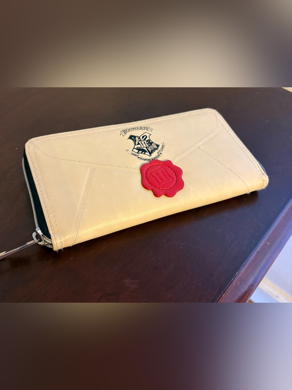 Harry Potter Hogwarts Envelope Zip-Around Wallet in Cream with Red Seal